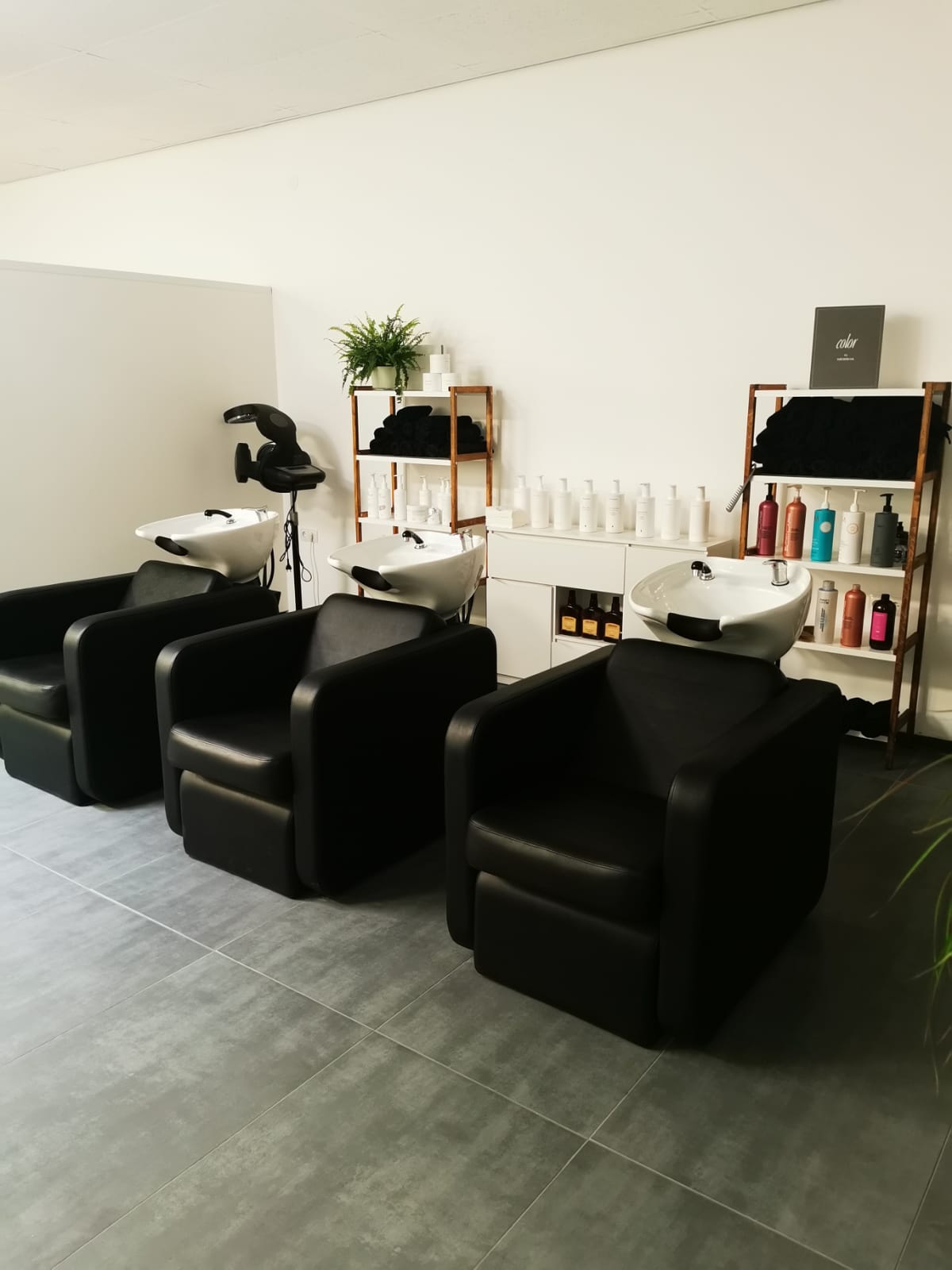 Moderner Friseursalon Hairdressing Diana im Ziegelfeld in Herrenberg
